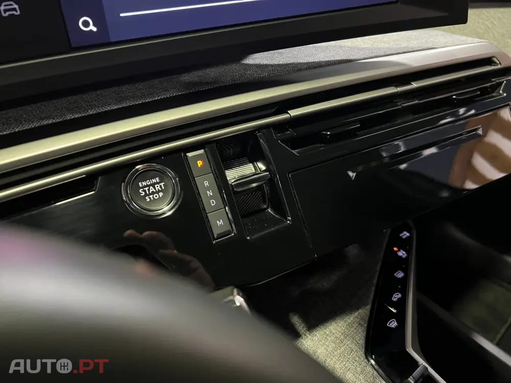 Peugeot 3008 1.2 Hybrid Allure e-DCS6