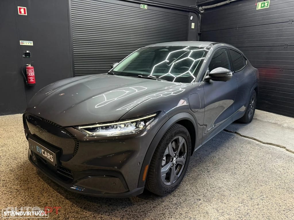 Ford Mustang Mach-E Standard