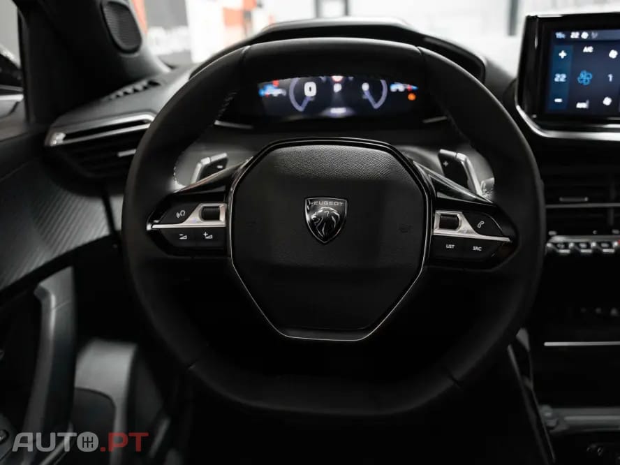 Peugeot 2008 1.2 PureTech Allure EAT8