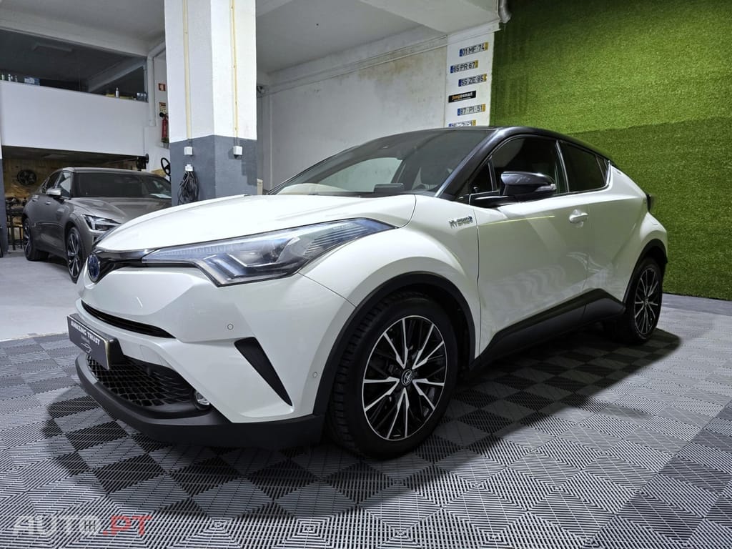 Toyota C-HR 1.8 HSD Lounge — fotografia 2