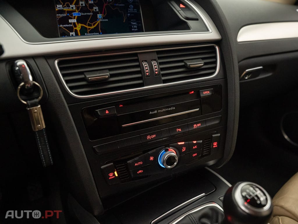 Audi A4 Avant 2.0 TDi S-line