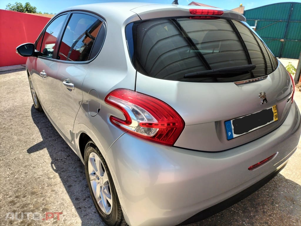 Peugeot 208 1.4 HDI