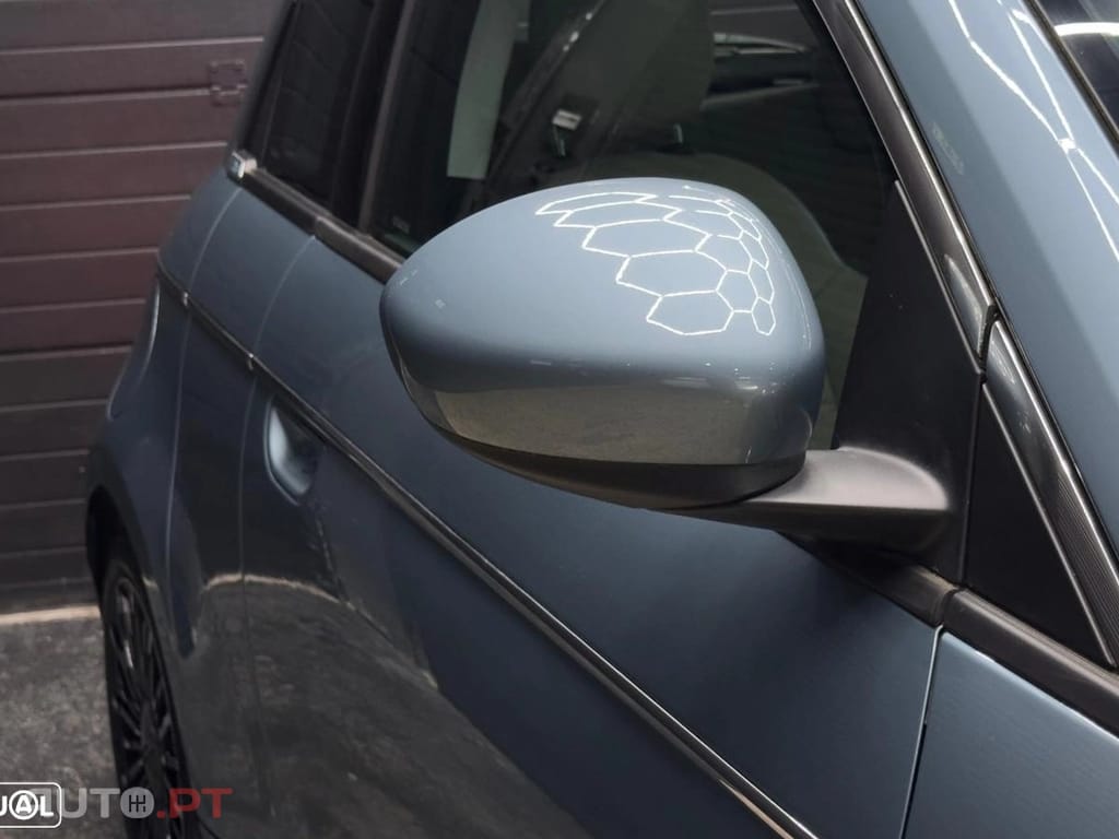 Fiat 500e La Prima