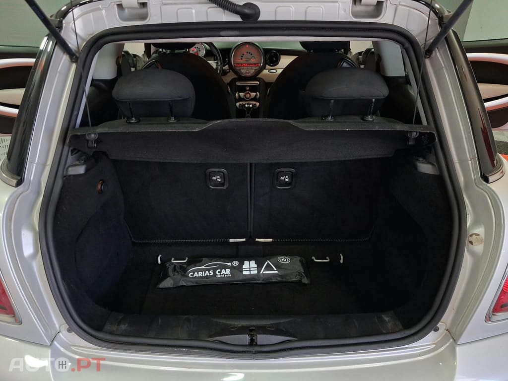 MINI Cooper D Edição Camden 50 anos