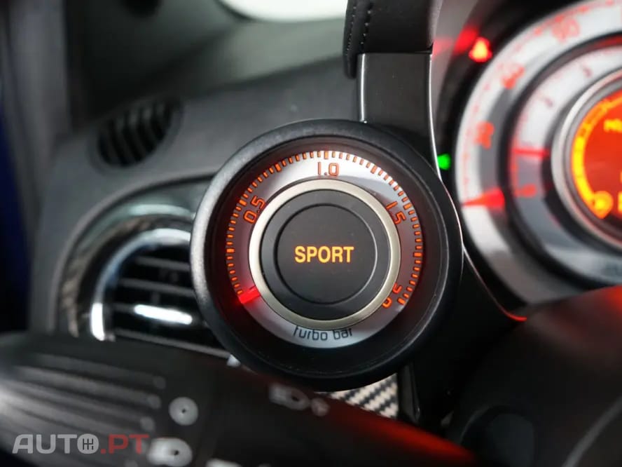 Abarth 695 Outro