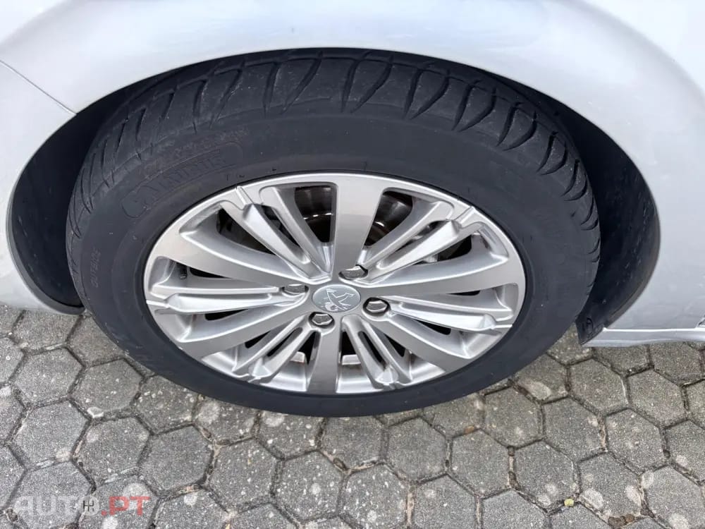 Peugeot 208 1.6 BlueHDi Style