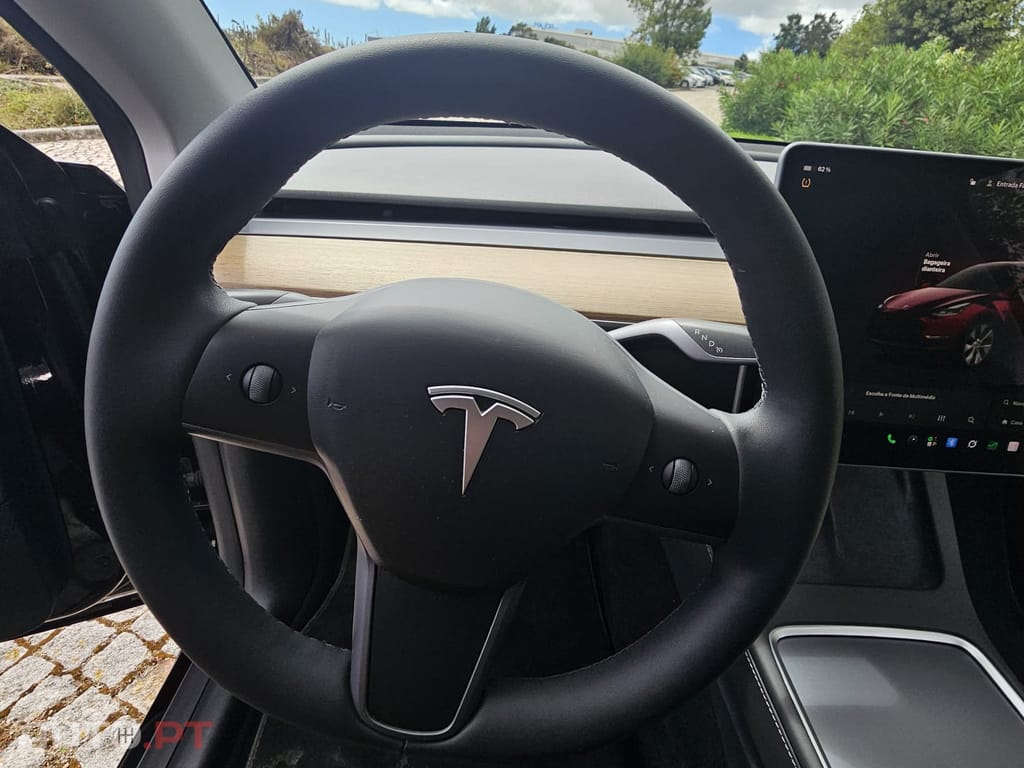Tesla Model Y Long Range AWD