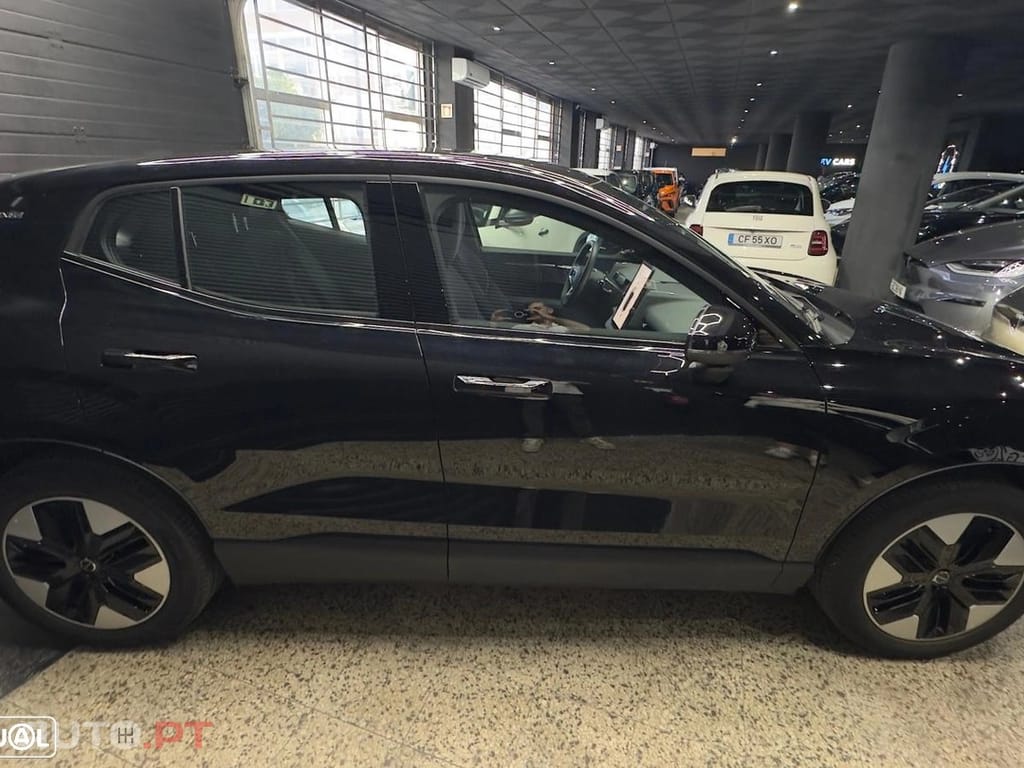 Volvo EX30 Single Motor Extended Range RWD Core