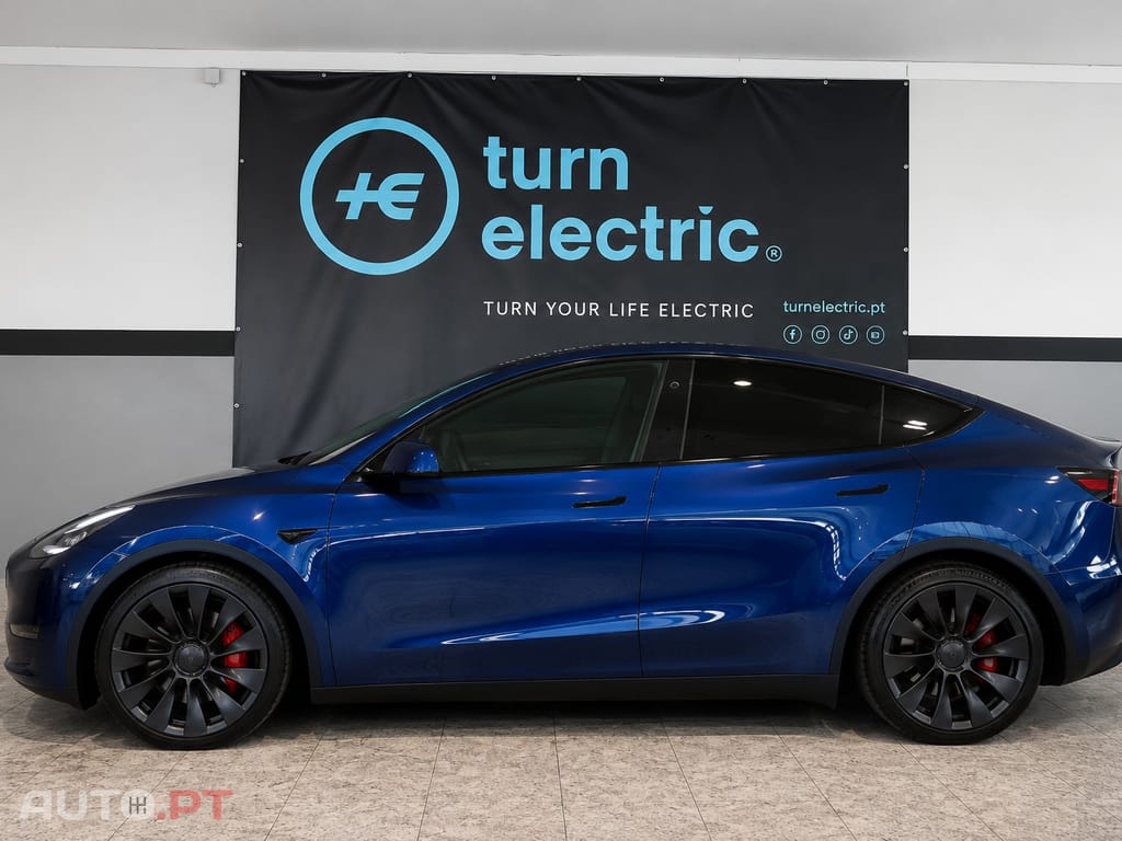 Tesla Model Y Performance Dual Motor AWD
