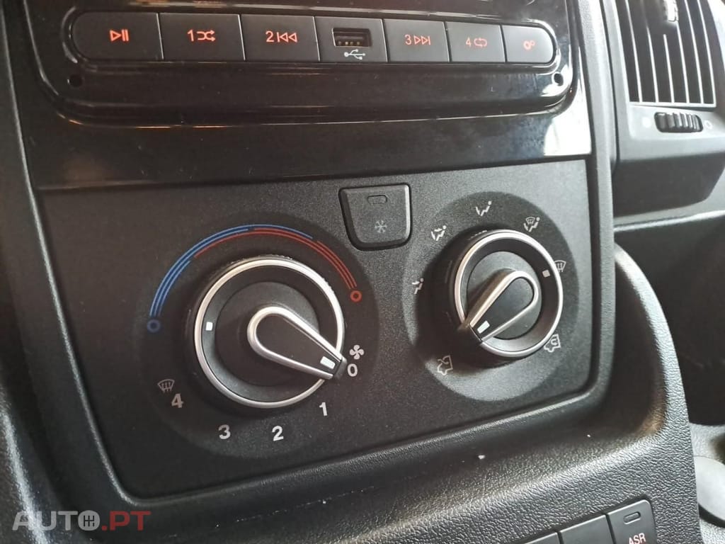Peugeot Boxer 2.2 BlueHDi 165 S&S 