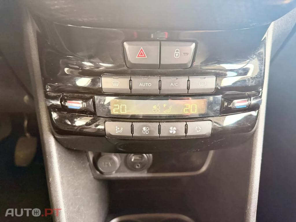 Peugeot 2008 PureTech 130 Allure