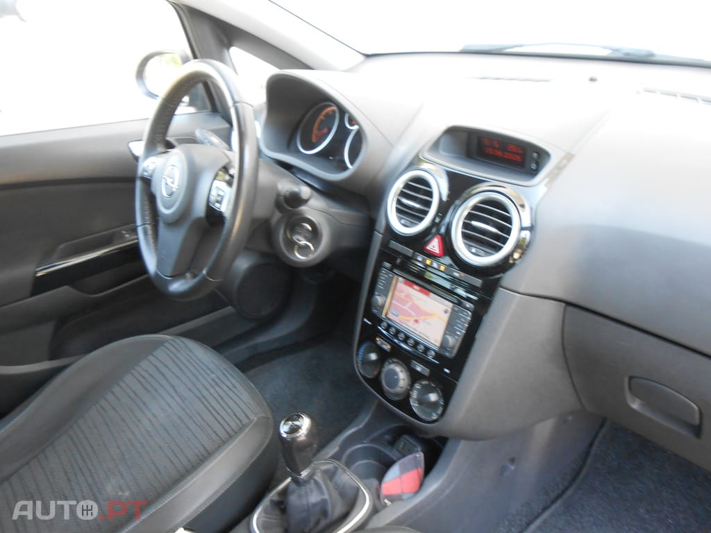 Opel Corsa 1.3 CDTI - GPS