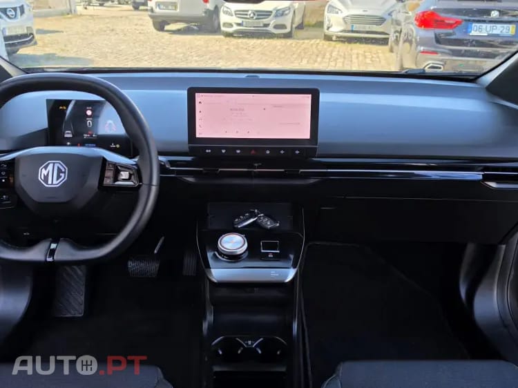 MG MG4 64 kWh Luxury