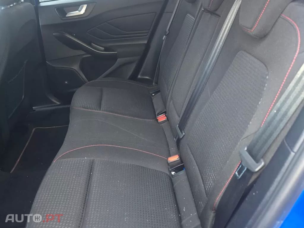 Ford Focus 1.0 EcoBoost MHEV ST-Line X Aut.