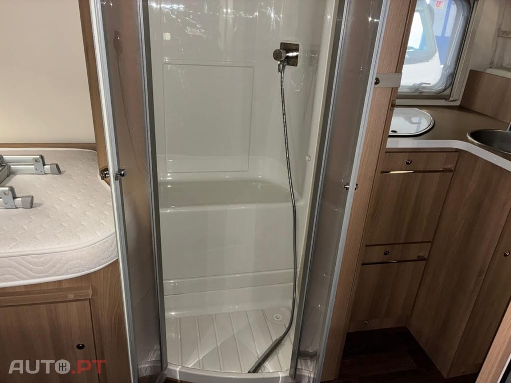 Ford Transit 2.2 Roller Team