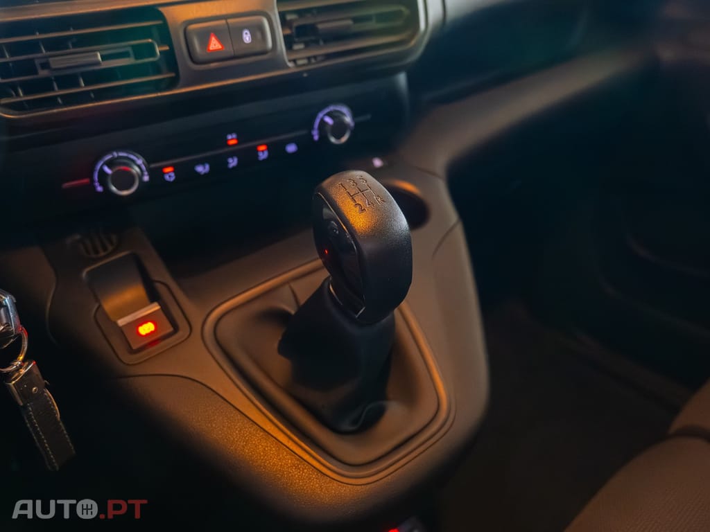 Peugeot Partner 1.6 BlueHDi L2 Premium 3L