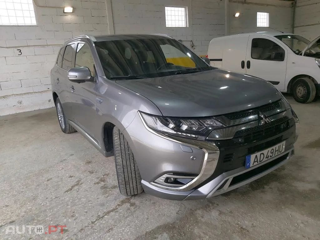 Mitsubishi Outlander 2.4 Instyle