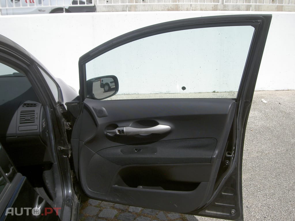 Toyota Auris 1.33 VVTI A/C+VSO