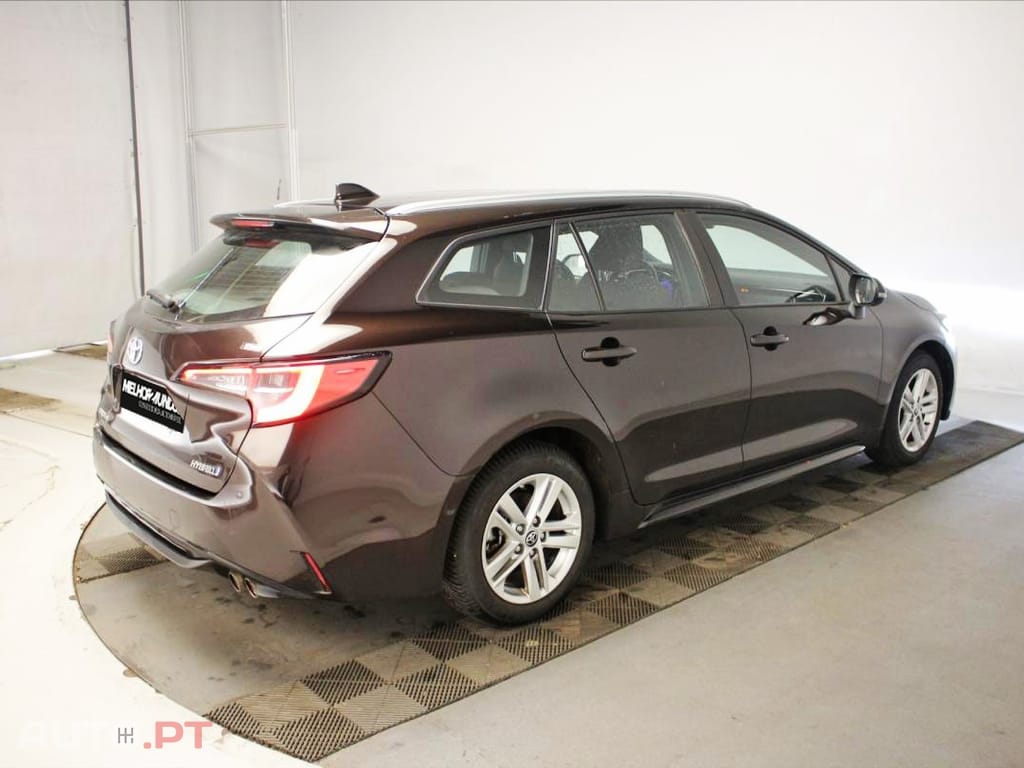 Toyota Corolla Touring Sports 2.0 Hybrid Dynamic Business