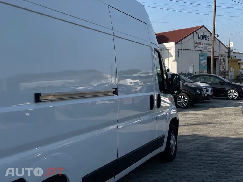 Peugeot Boxer 2.2 Blue HDi 335 L3H3 Pro
