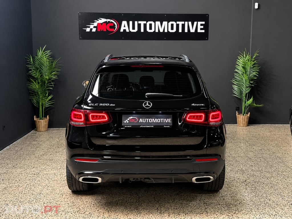 Mercedes-Benz GLC 300 de 4Matic 9G-TRONIC AMG Line — fotografia 5
