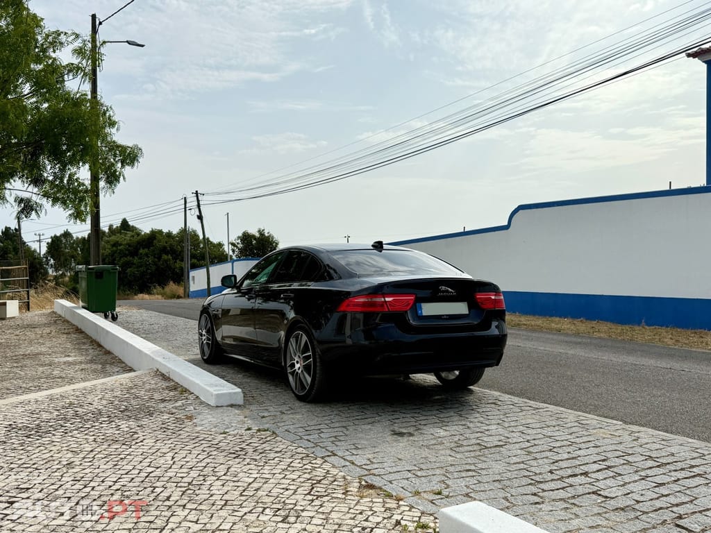 Jaguar XE 2.0 D R-Sport