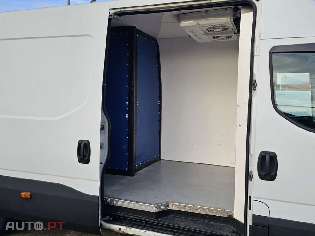 Iveco Daily 3.0 35S18 3000