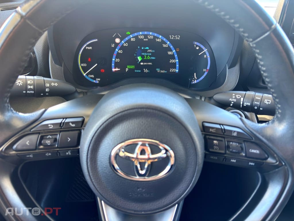 Toyota Yaris Cross 1.5 HDF Square Collection