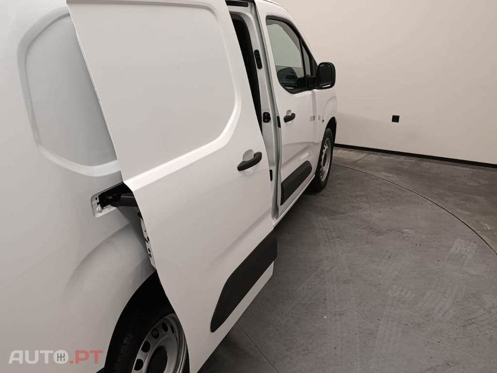 Citroen Berlingo 1.5 BlueHDI XL Longa (3 LUG)