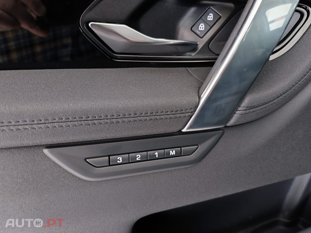 Land Rover Discovery Sport 1.5 I3 P300e AWD S