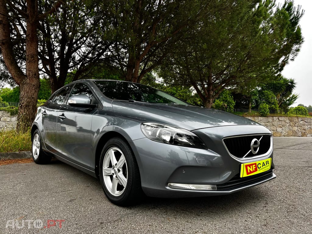 Volvo V40 D2