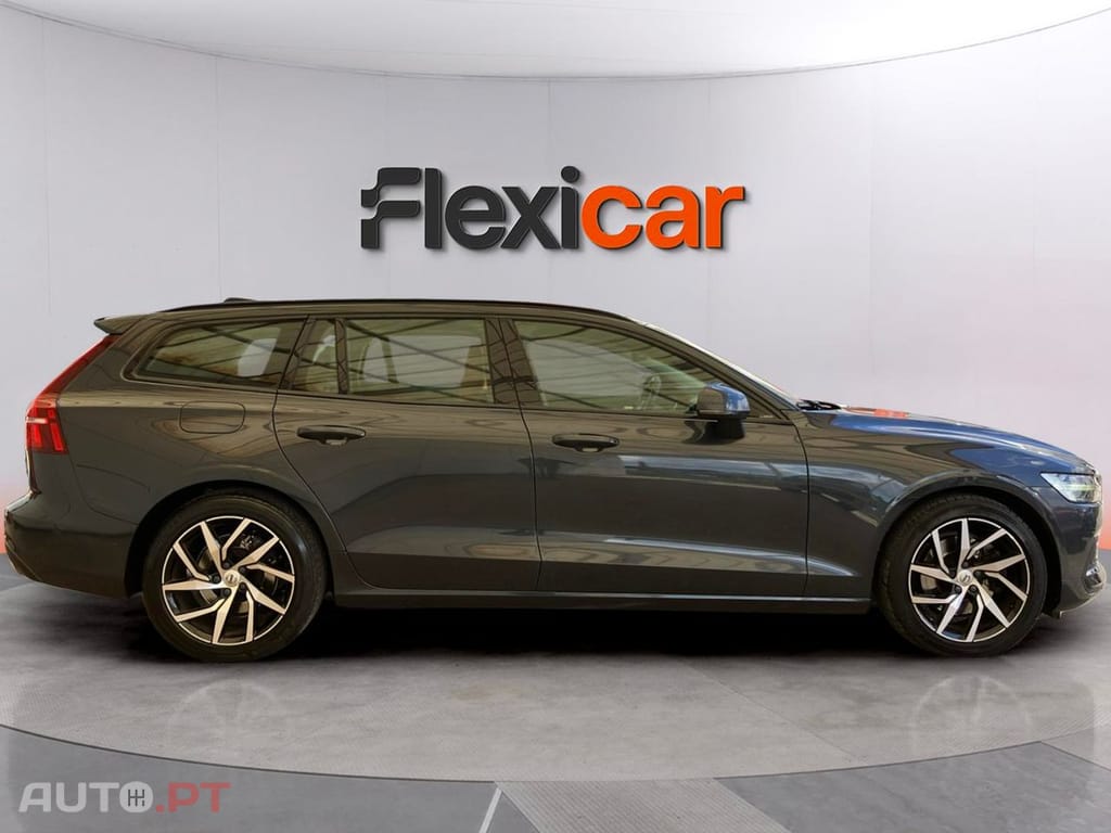 Volvo V60 T4 MOMENTUM PLUS