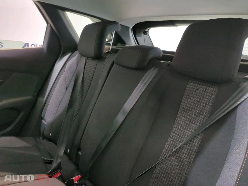Peugeot 3008 1.5 BlueHDi Active Pack