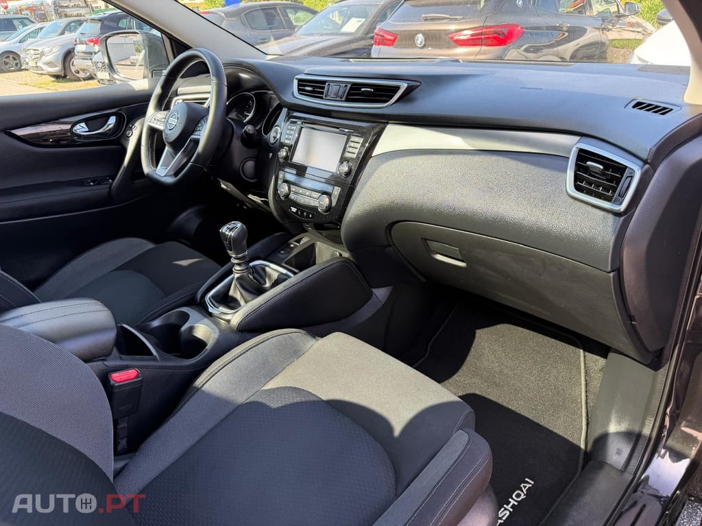 Nissan Qashqai 1.5 dCi N-Connecta J18