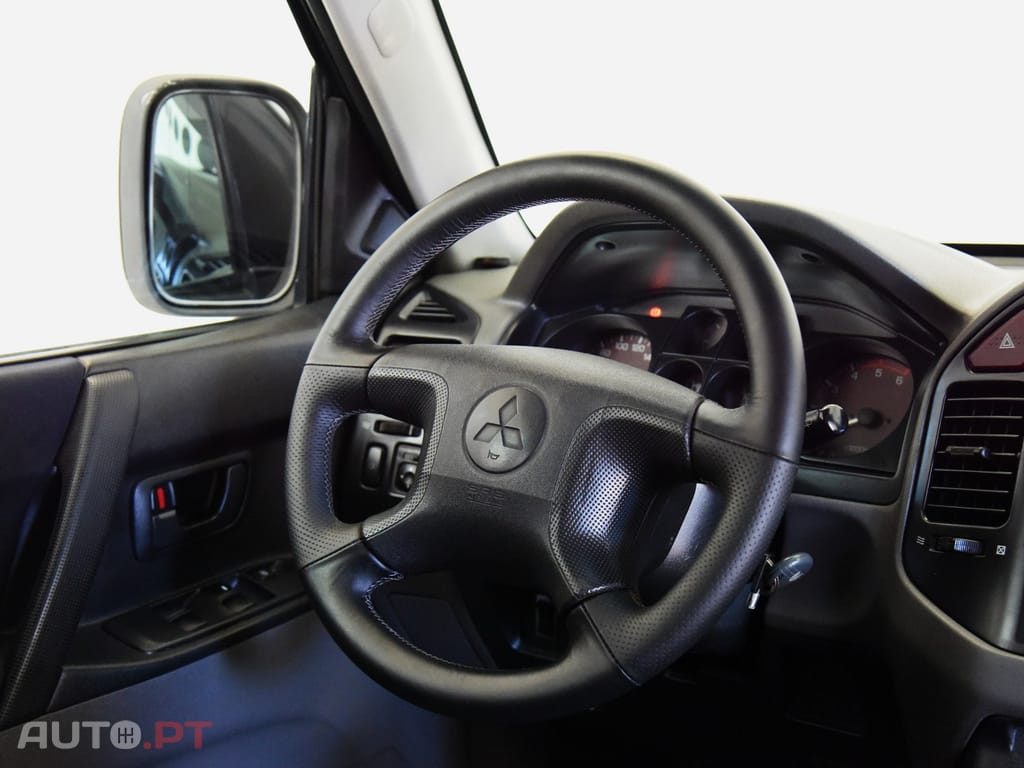 Mitsubishi Pajero 3.2 DI-D GLS Longo