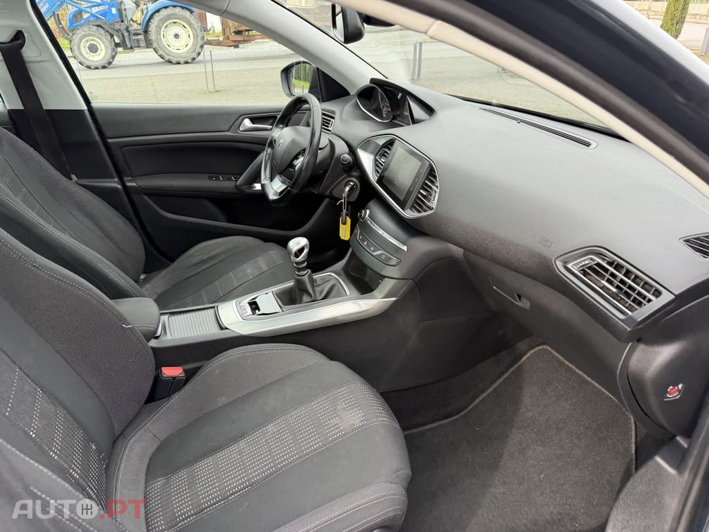 Peugeot 308 1.6 BlueHDi Allure