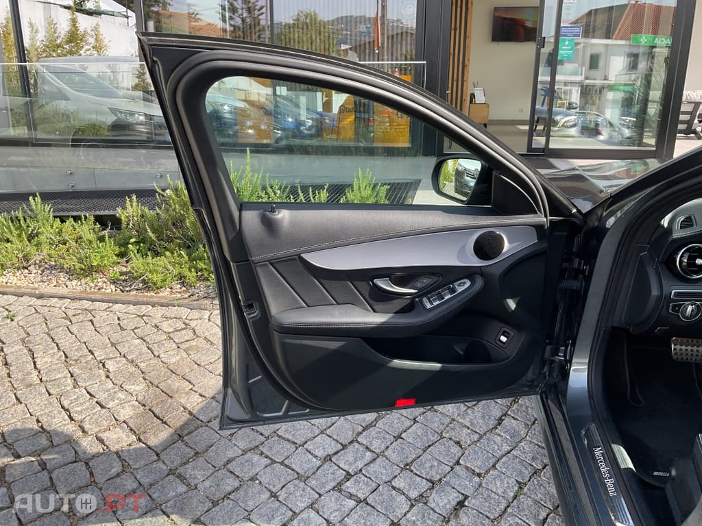 Mercedes-Benz C 300 de AMG Line