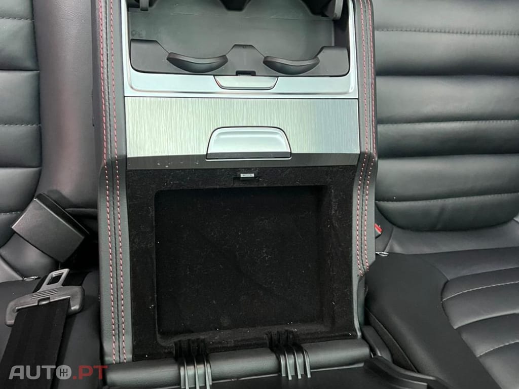 MG EHS PHEV Hybrid Luxury