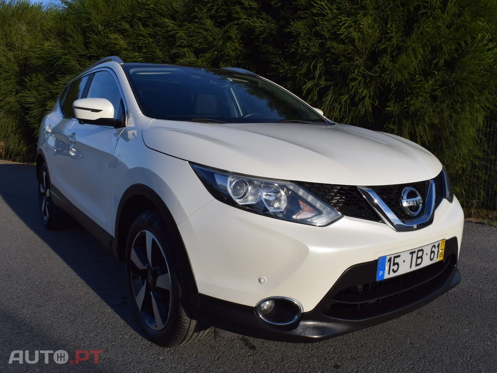 Nissan Qashqai 1.5 dCi N-Connecta J18+Led