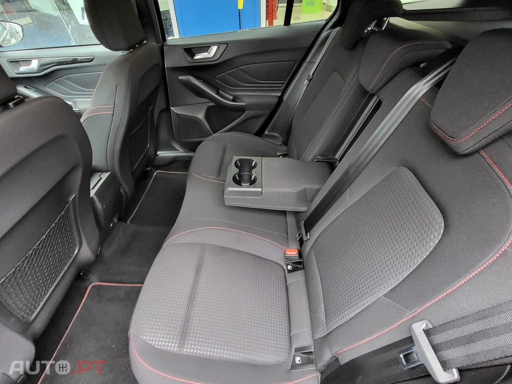 Ford Focus SW 1.0 EcoBoost MHEV ST-Line X