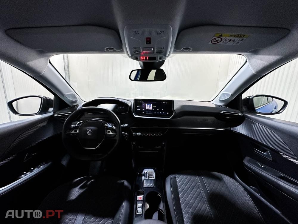 Peugeot 208 1.2 Hybrid Allure e-DCS6