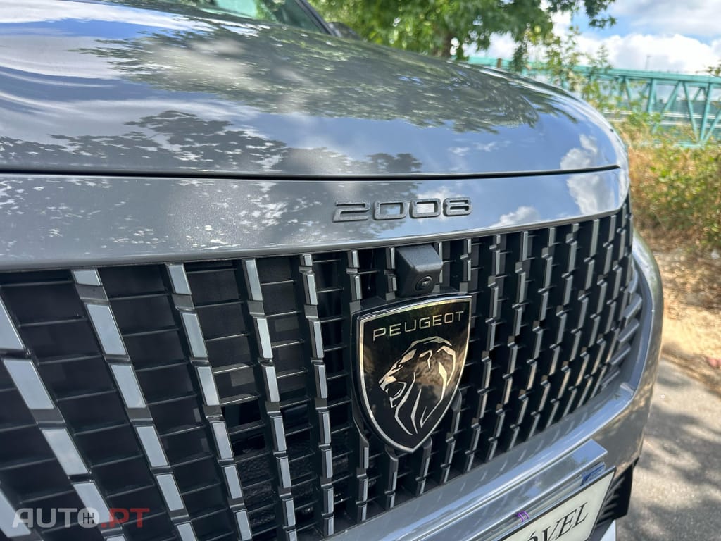 Peugeot E-2008 50 kWh GT Pack