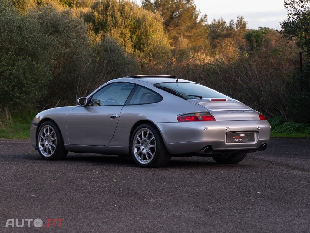 Porsche 996 Carrera 4 Coupé