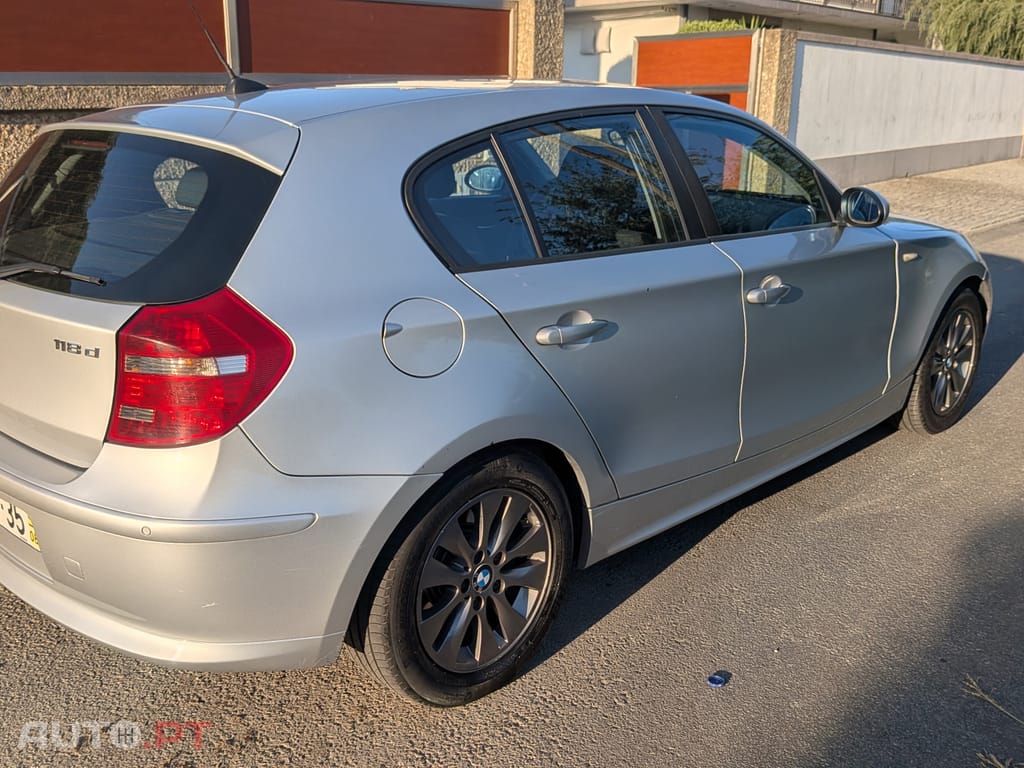 BMW 118 D - KIT Corrente de Distribuição, Bomba de Água e Polia da Cambota mudadas (TUDO Com Fatura)"