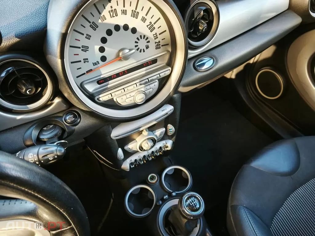 MINI Cooper Cooper D