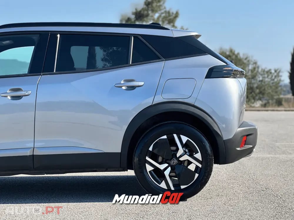 Peugeot 2008 1.2 PureTech Allure EAT8