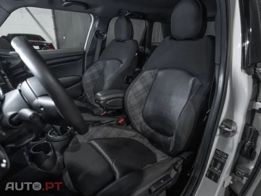 MINI Cooper Cooper D Aut.