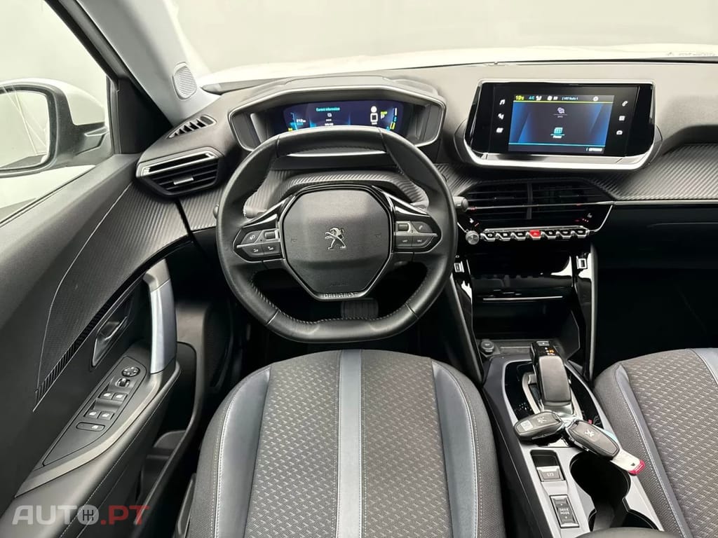 Peugeot E-2008 50 kWh Allure Pack