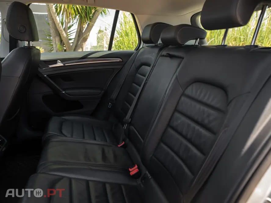 Volkswagen Golf 1.6 TDi Highline