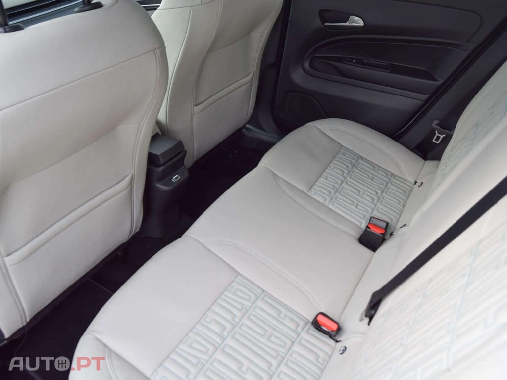 Fiat 600 1.2 Hybrid La Prima